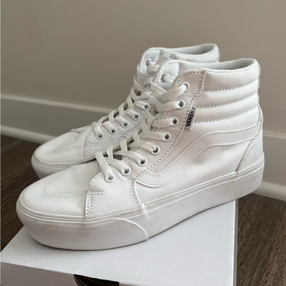 Women’s Vans Sk8-Hi Tapered Platform Shoe